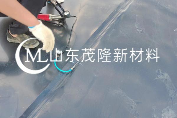 《日照嵐崗橋港口集團有限公司項目》土工膜施工
